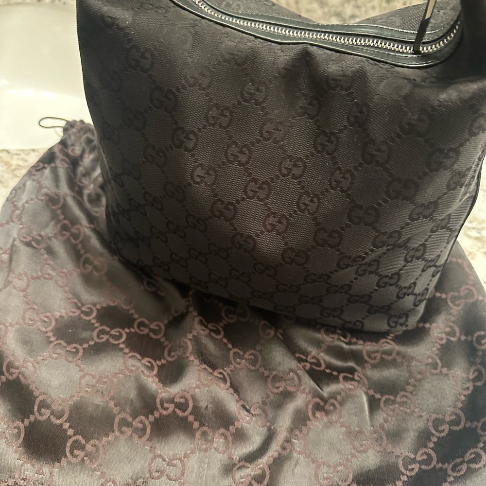 Black Canvas GG Gucci Medium